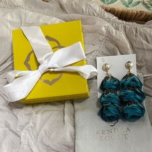 Kendra Scott Lenni Feather Earrings